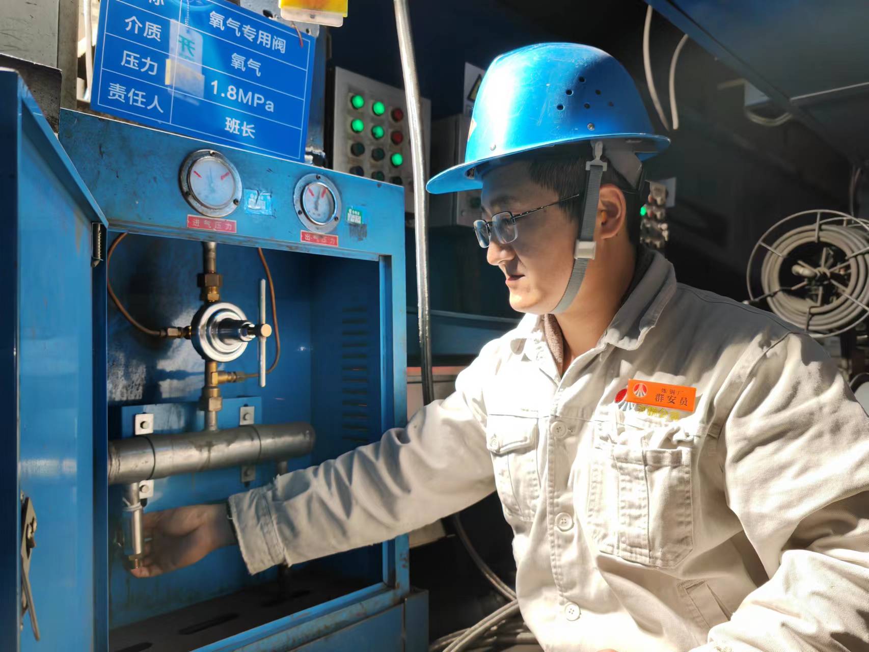 �ġ�΢��������������ɻ�ȱ���������ߵ��M�A֮·