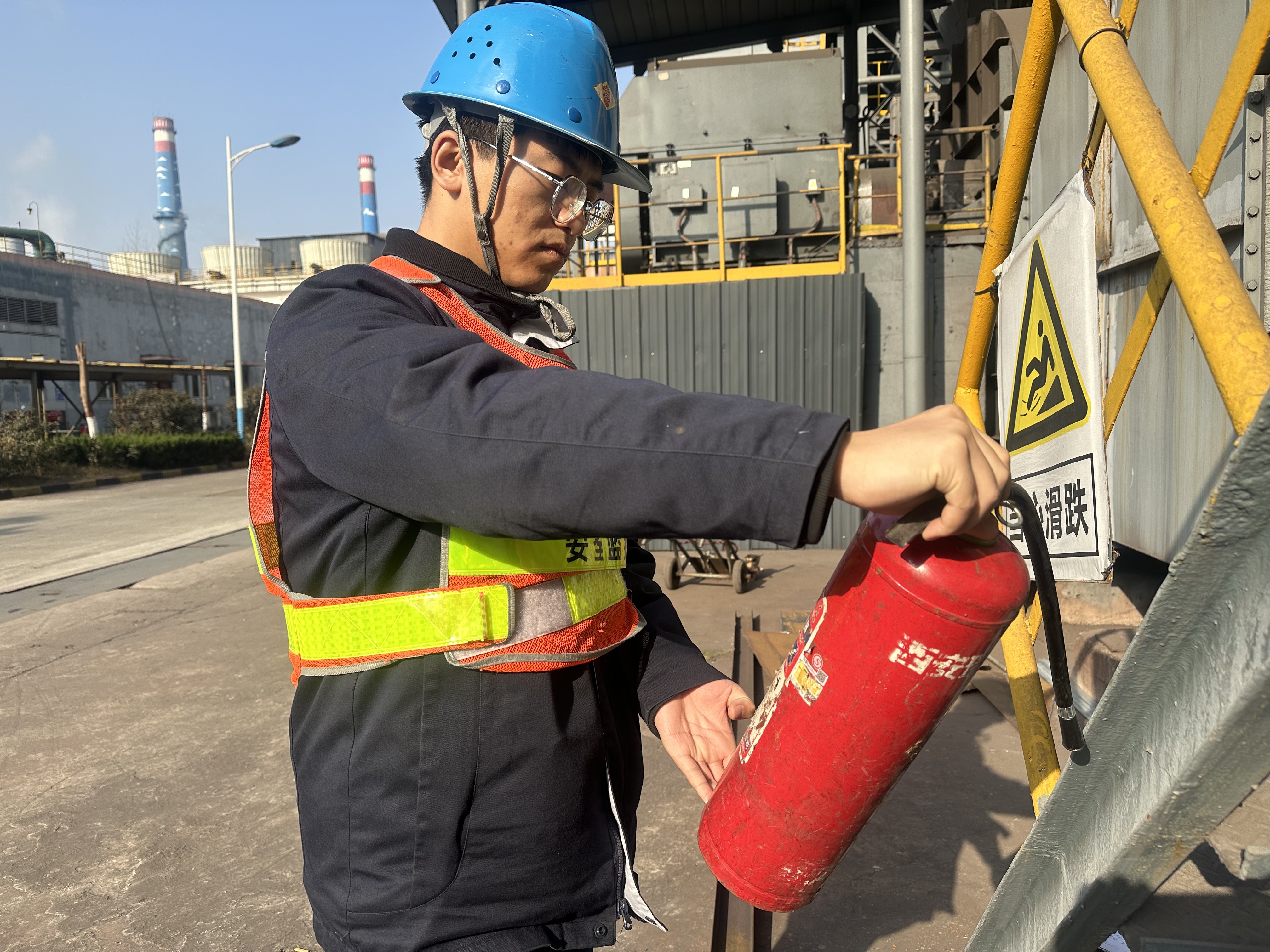 錨定目標、精準施策,筑牢“收官戰”安全根基 錨定目標、精準施策,筑牢“收官戰”安全根基