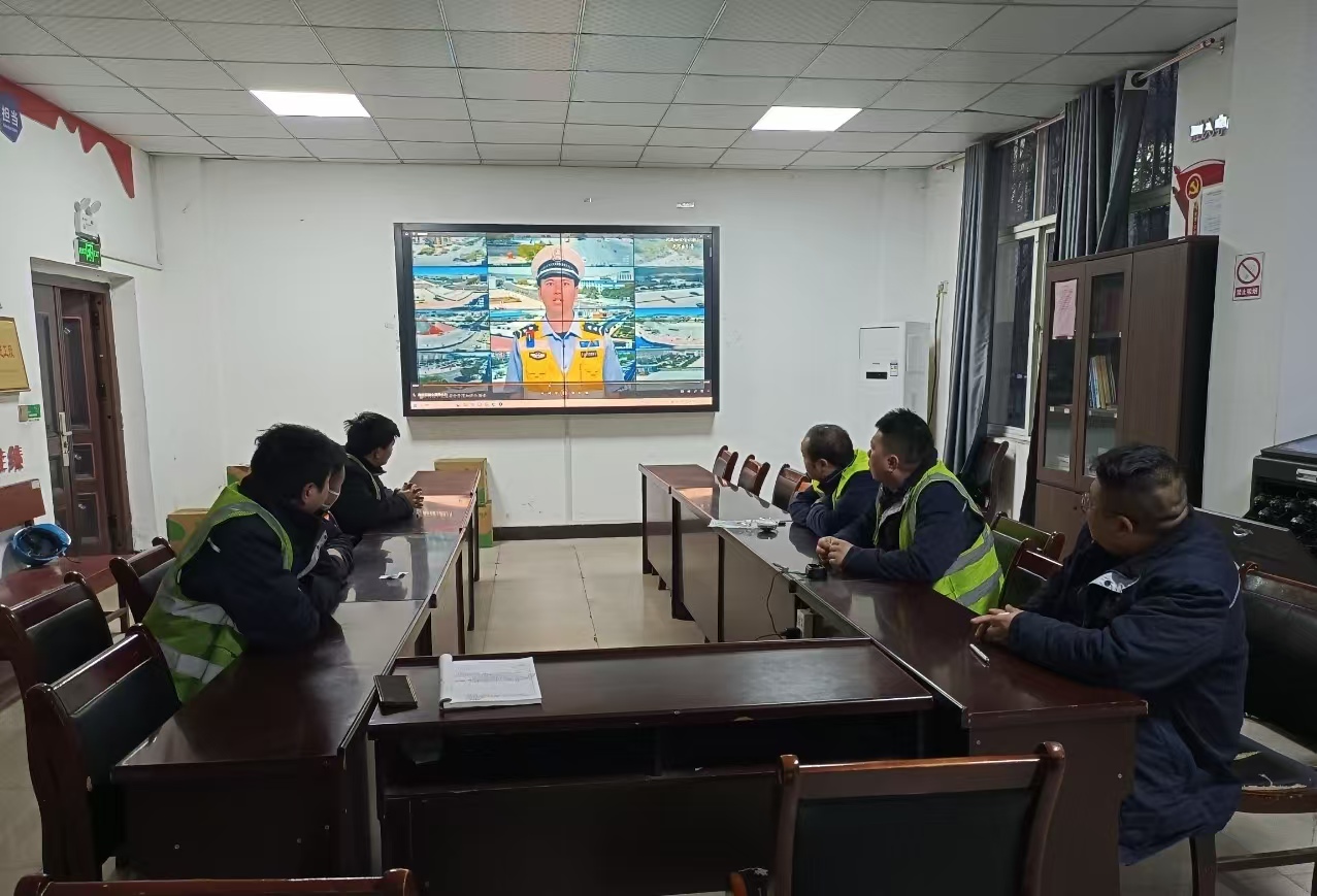 嚴守出行安全線 筑牢平安防護網