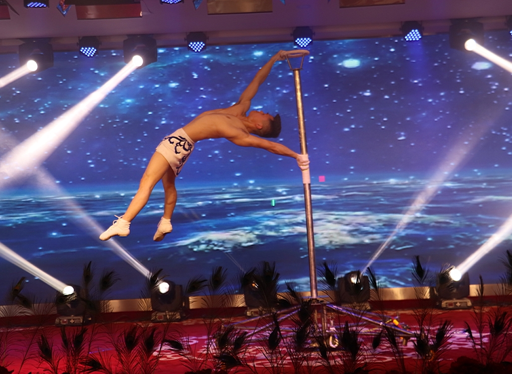 �s��������������