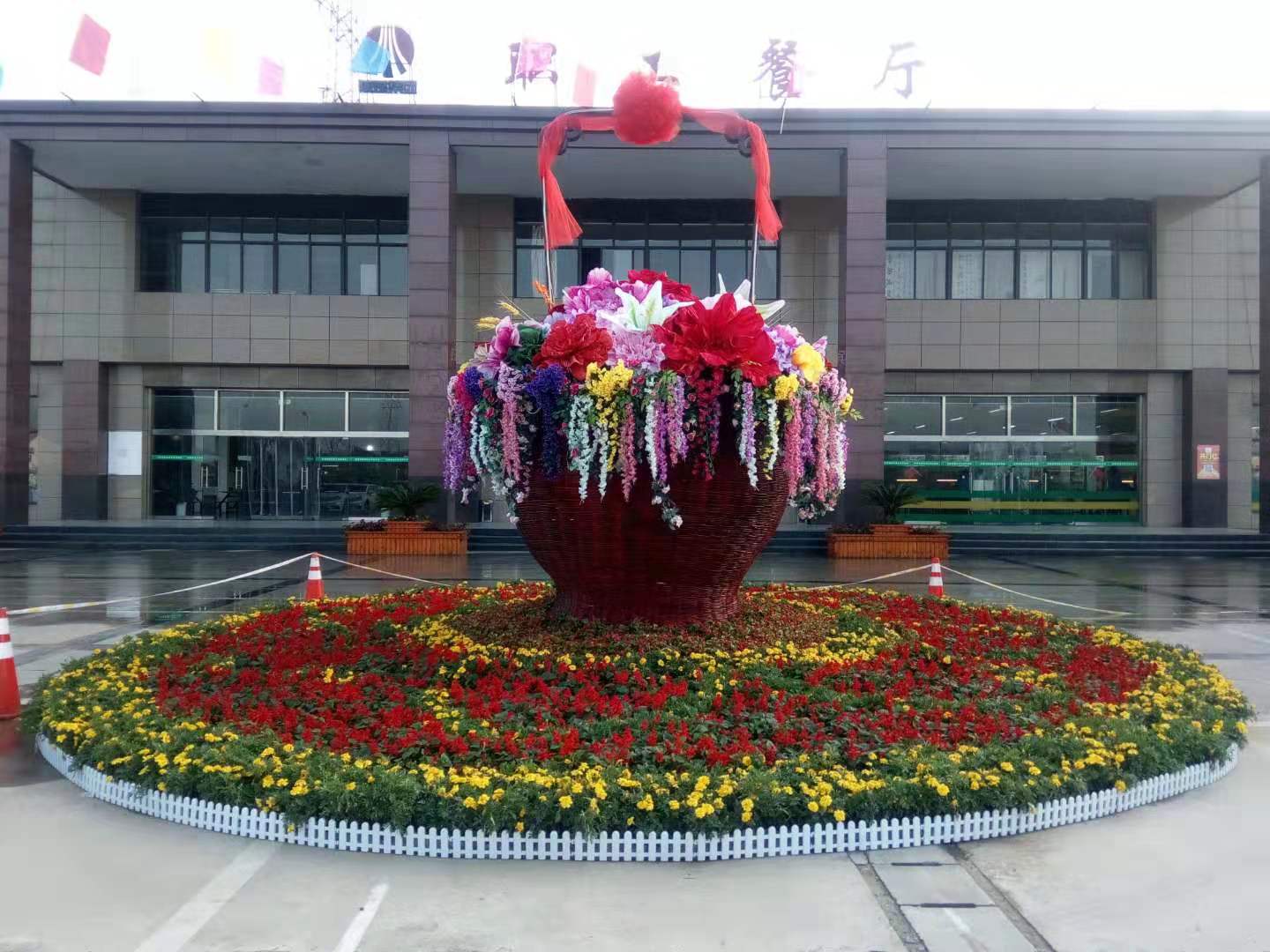 【基層動態】旅游后勤部“迎國慶”美化亮化助力第七屆“陜鋼杯”順利召開 【基層動態】旅游后勤部“迎國慶”美化亮化助力第七屆“陜鋼杯”順利召開