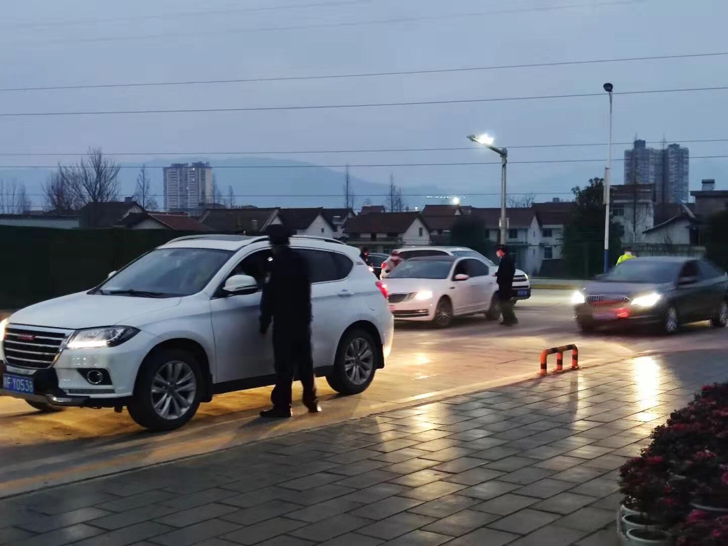 【鋼城文苑】致敬，疫情中最可愛的人