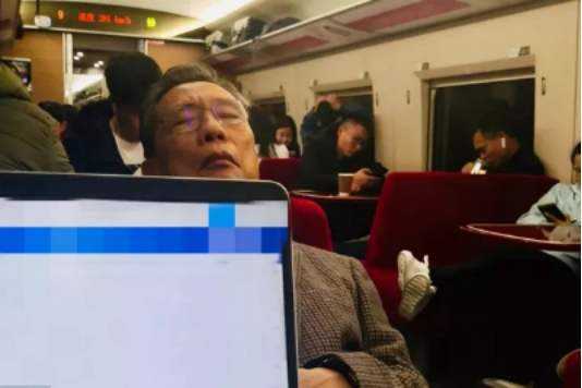 ��䓳���Է��������ǰ�����˫I��һ�c��