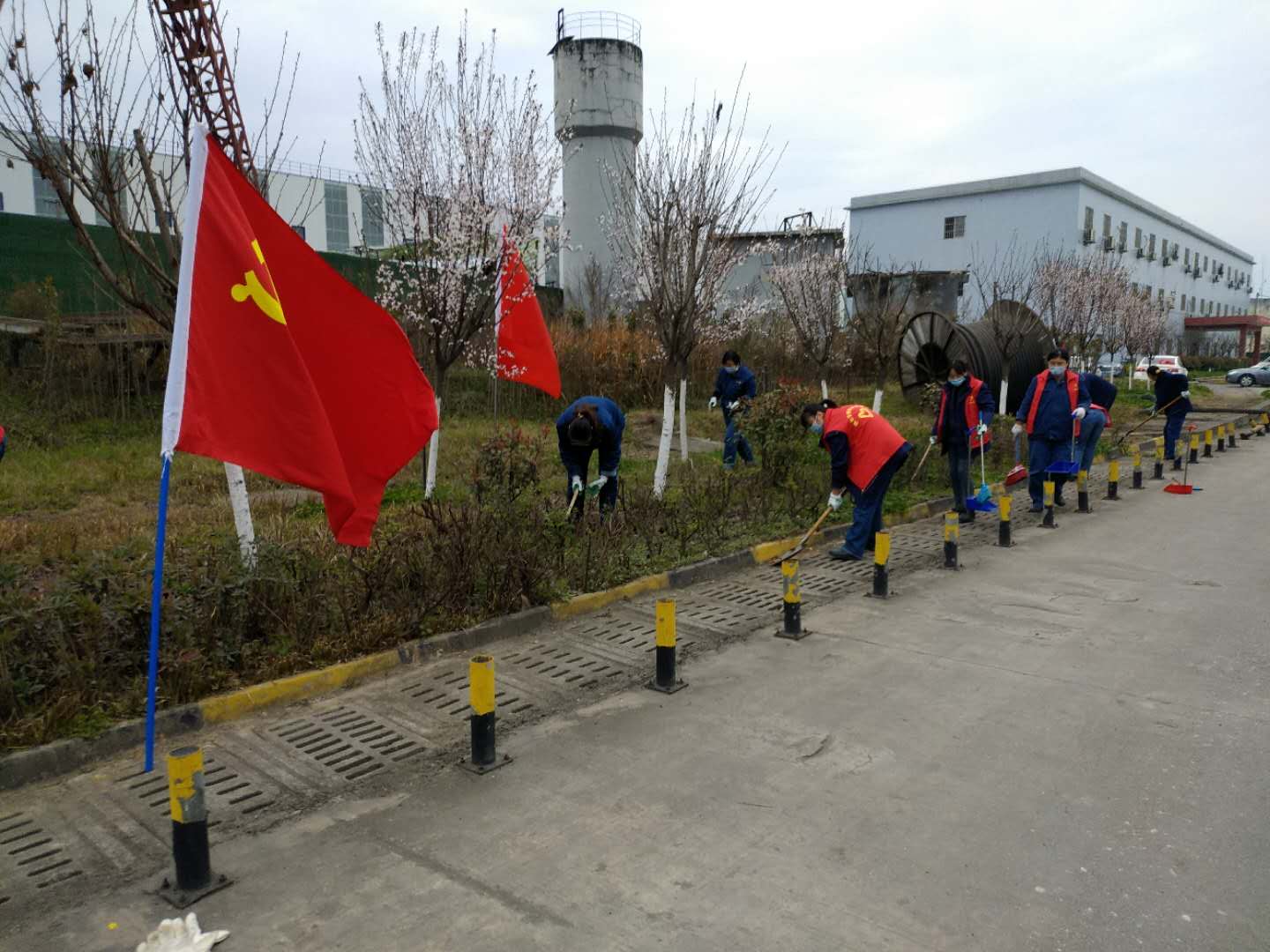 【美麗漢鋼】公司春季綠化美化工作開展如火如荼 【美麗漢鋼】公司春季綠化美化工作開展如火如荼