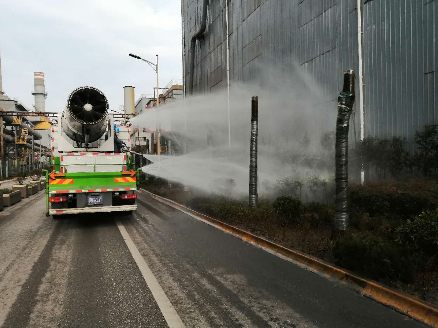 【美麗漢鋼】公司春季綠化美化工作開展如火如荼 【美麗漢鋼】公司春季綠化美化工作開展如火如荼