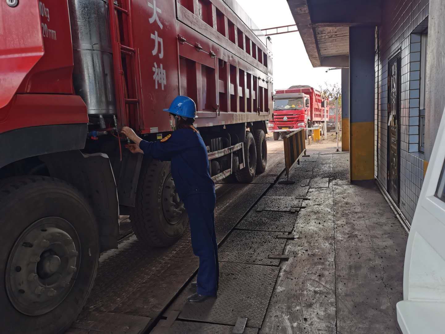 【先進風采】奮斗的青春最閃亮 ——記“陜西省五一巾幗標兵崗”計量檢驗中心計量站 【先進風采】奮斗的青春最閃亮 ——記“陜西省五一巾幗標兵崗”計量檢驗中心計量站