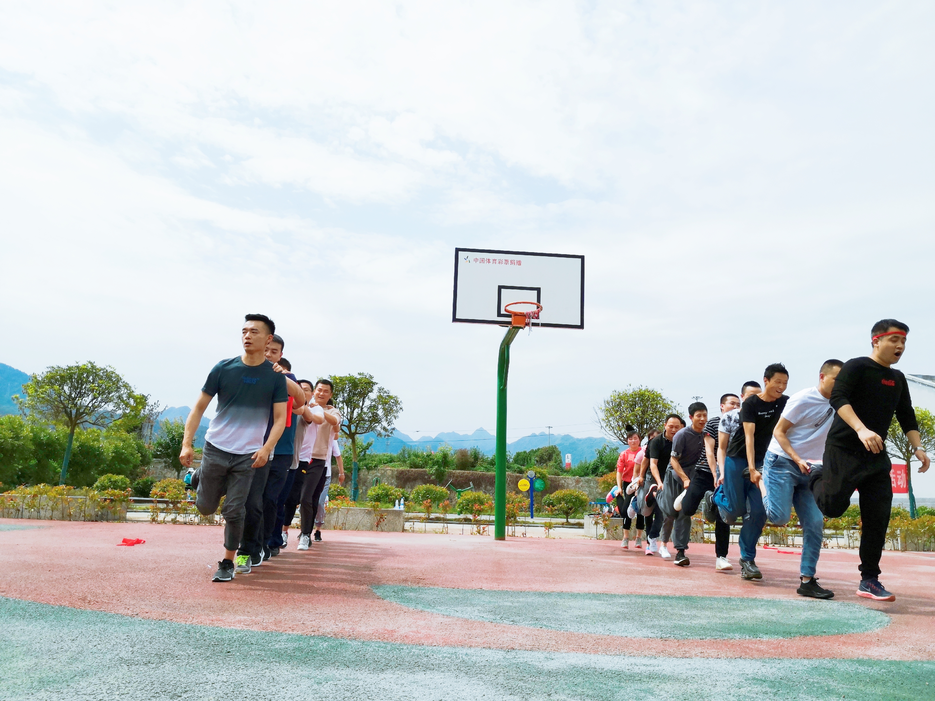 �����ӄӑB�����Y�S�_չ�����ľ��� ���ʸ߷塱������չ���