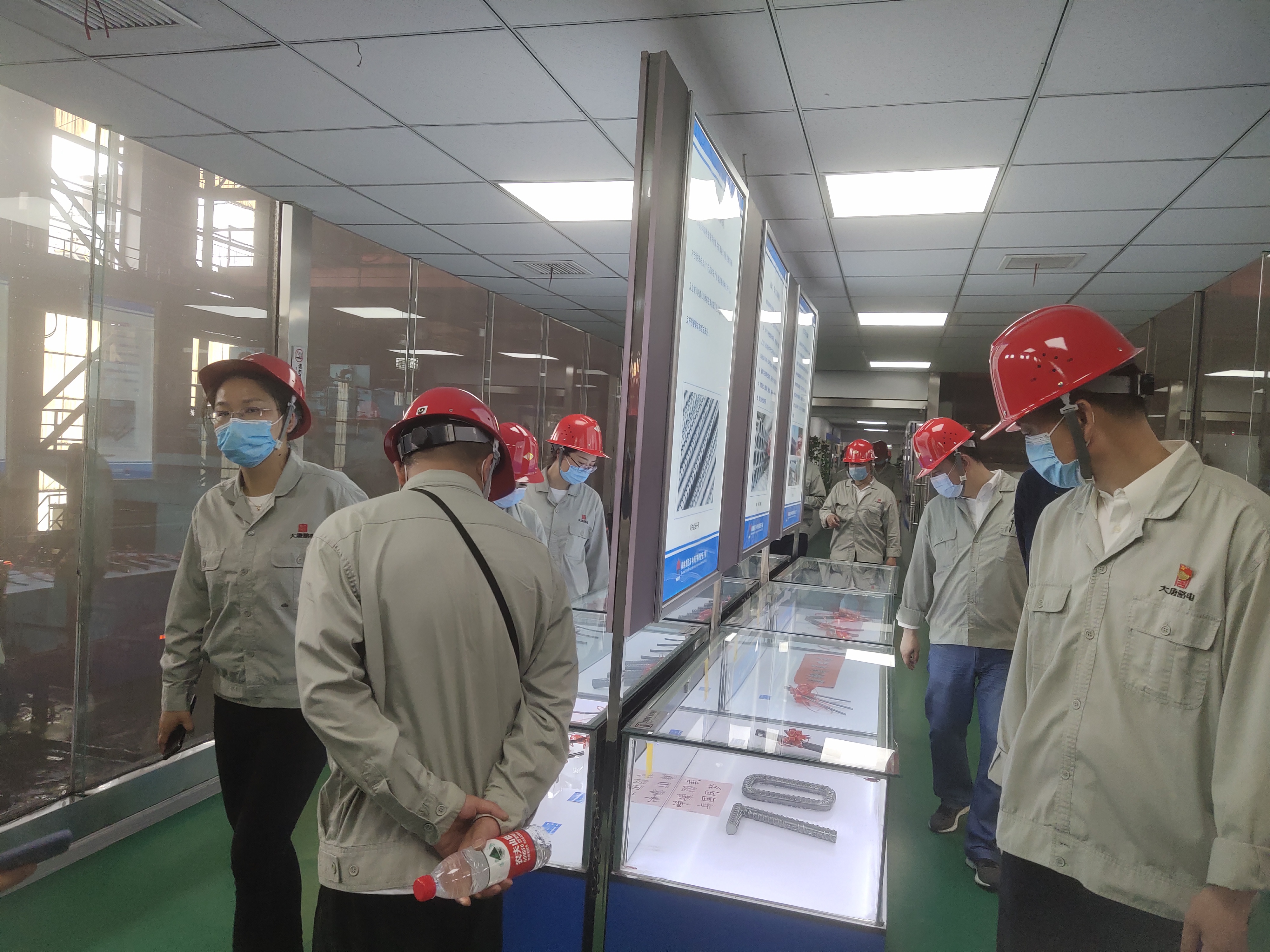 大唐略電“弘揚(yáng)精神筑夢想”勞模先進(jìn)學(xué)習(xí)進(jìn)漢鋼 大唐略電“弘揚(yáng)精神筑夢想”勞模先進(jìn)學(xué)習(xí)進(jìn)漢鋼