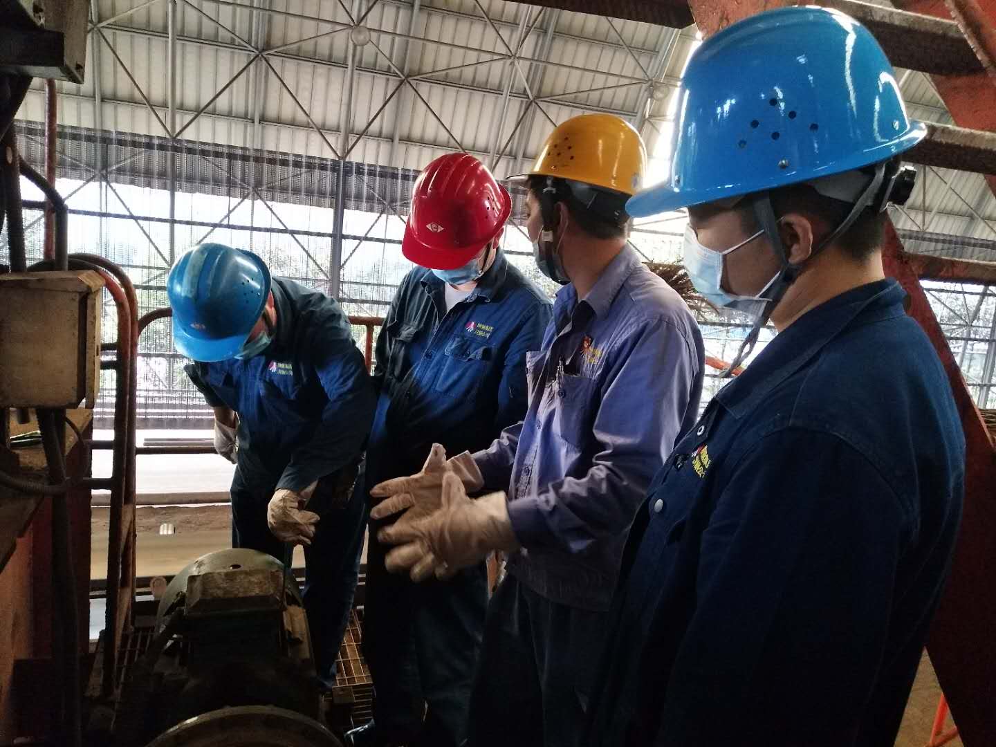 �������  ���T��ȫ���a����